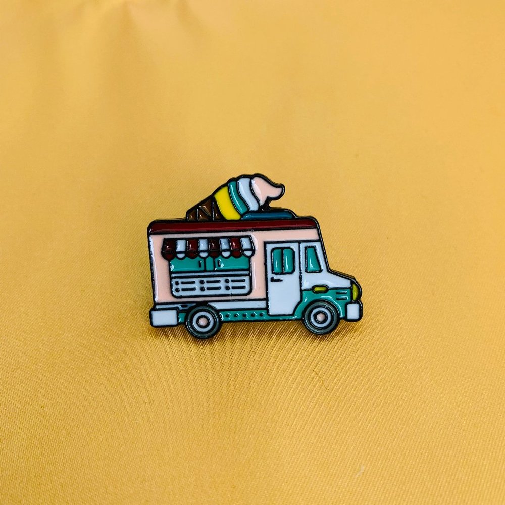 Pastel ice cream truck pin 🍦